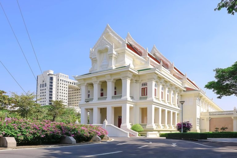 9 Syarat Beasiswa S1 Universitas Chulalongkorn di Thailand